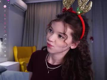 skyeriehm - Live now on Chaturbate
