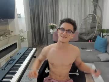 johnnyk8 - Live now on Chaturbate