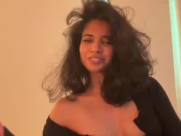 mriea_ - Live now on Chaturbate