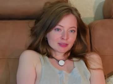 moan_elisa - Live now on Chaturbate