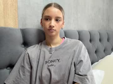 aundreaschindewolf - Live now on Chaturbate