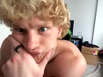 thatbl0ndeboyx - Live now on Chaturbate
