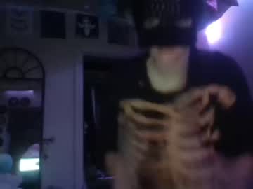 Cam for maskedcatgirl