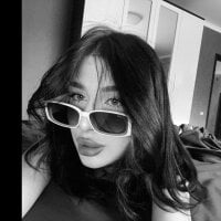 EllyRockStar - Live now on Stripchat