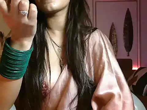 NayraBloom - Live now on Stripchat