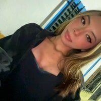 Fresi_blonde - Live now on Stripchat