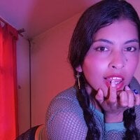 Fox_Roxxan - Live now on Stripchat