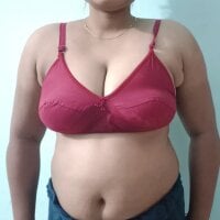 Maya-22 - Live now on Stripchat