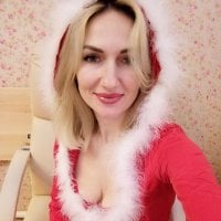 Mallinia - Live now on Stripchat