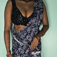 Ur_Lishaa - Live now on Stripchat
