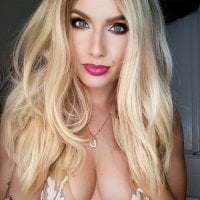 Tinkerbell822 - Live now on Stripchat