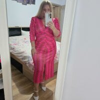 KarlyGray10 - Live now on Stripchat