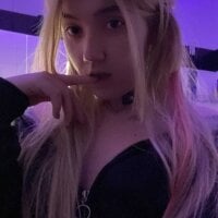 Cherry___Blossom - Live now on Stripchat