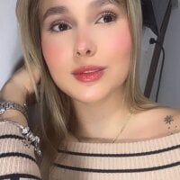 Emmaa_white_ - Live now on Stripchat