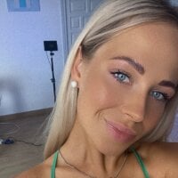 streetdoll - Live now on Stripchat