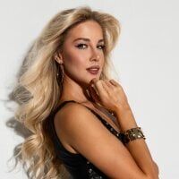 kriss1onee - Live now on Stripchat