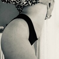 Valentinette - Live now on Stripchat