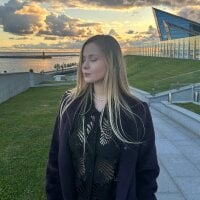 Beatrice_7 - Live now on Stripchat