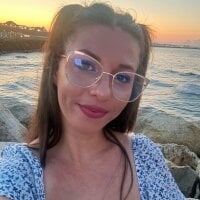 EdaQueen - Live now on Stripchat