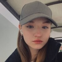DreamyGleam - Live now on Stripchat