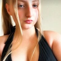 young_hailey - Live now on Stripchat