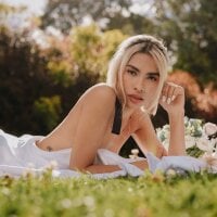 mia-reeves - Live now on Stripchat