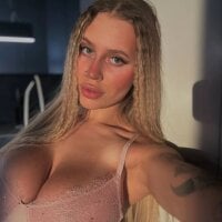 Dark_Milla - Live now on Stripchat