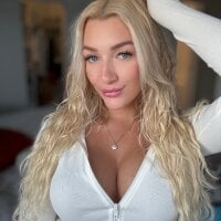 SerenaCloud - Live now on Stripchat